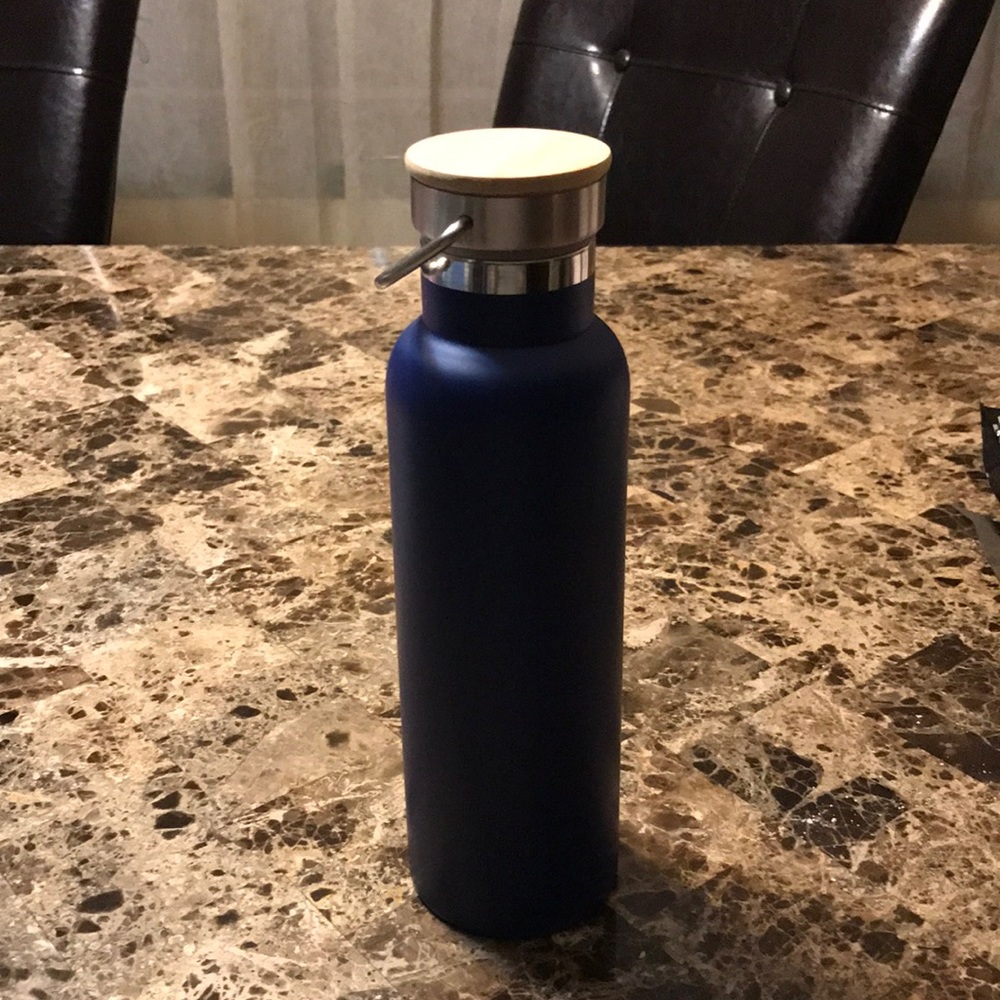 21oz water container